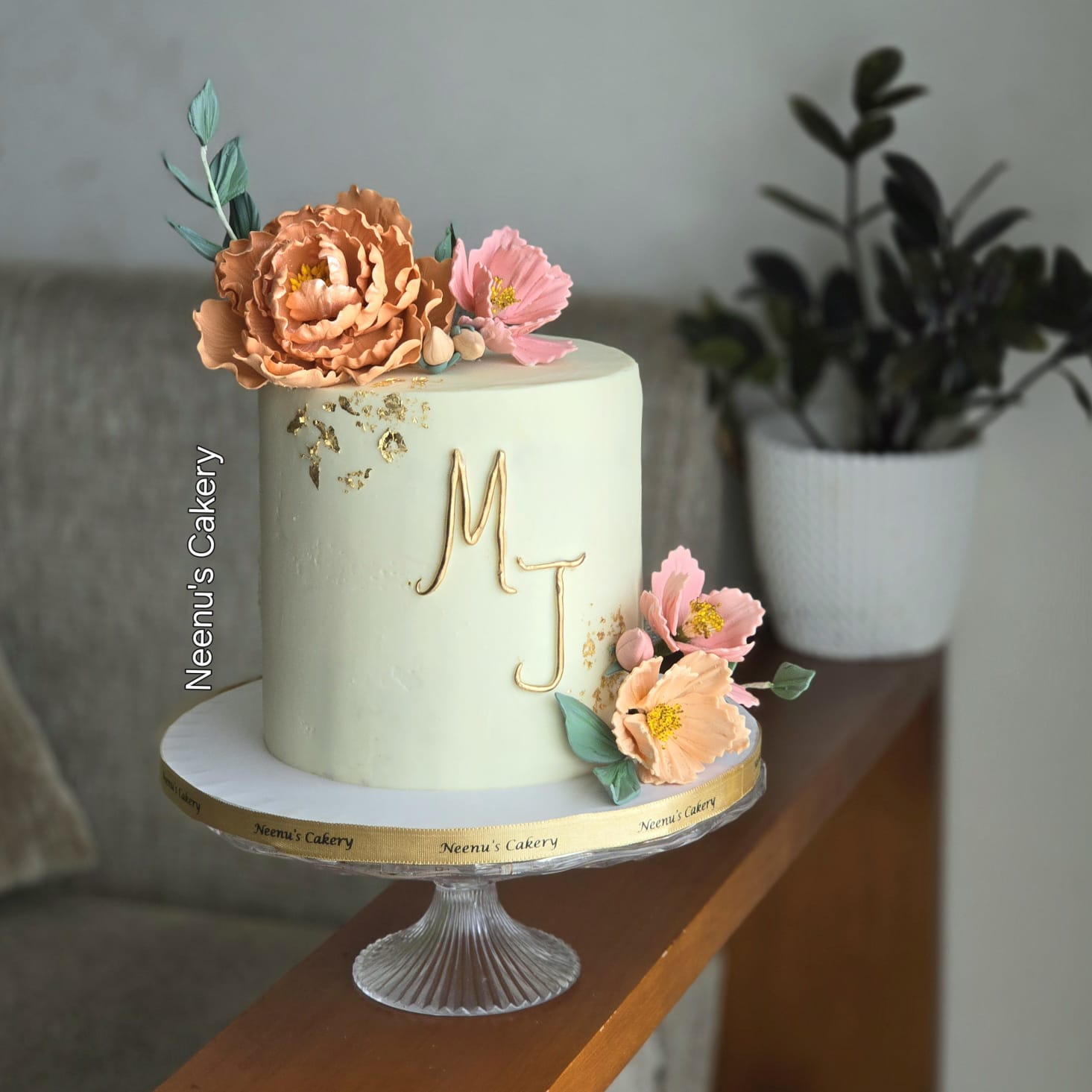 Simple wedding cake